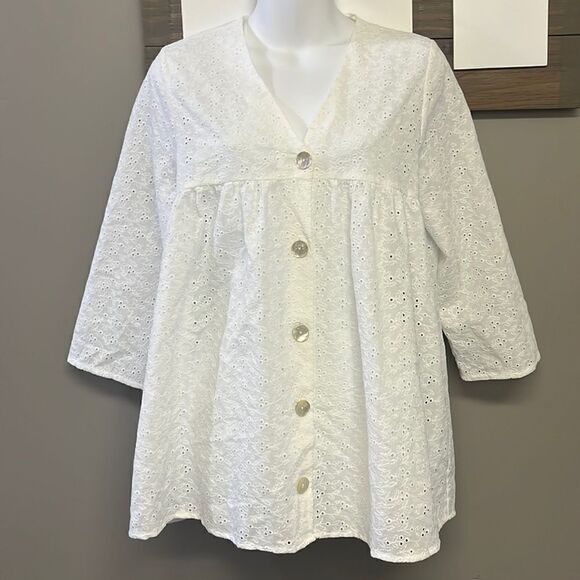 ZARA White Eyelet Flowy 3/4 Button Up Peplum Shirt- Small